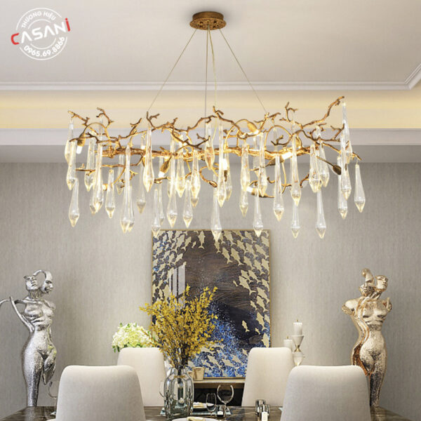 Từng đường nét của đèn chùm được chế tác thr công tỉ mỉ