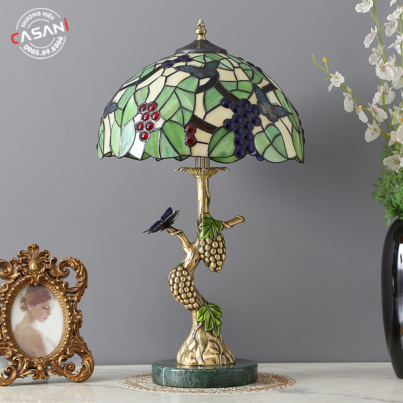 ĐÈN BÀN TRANG TRÍ TIFFANY DDB-8334 4 Chất liệu cao cấp của đèn tiffany DDB-8334