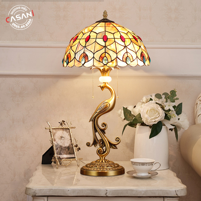 Đèn Bàn Trang Trí Tiffany DDB-8313 2 Thiết kế thanh lịch của đèn bàn Tiffany