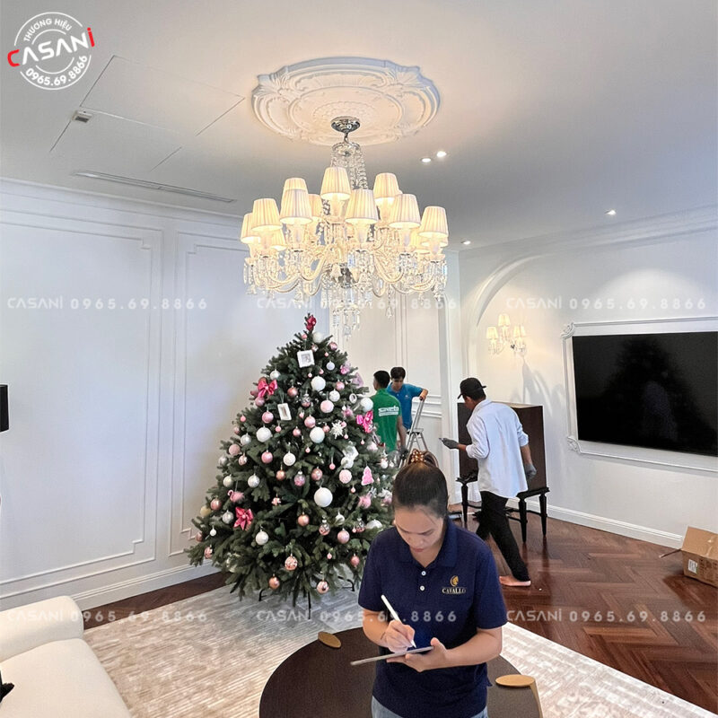 Đèn chùm mang phong cách tân cổ điển sang trọng